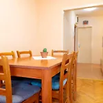 Duje Apartman *